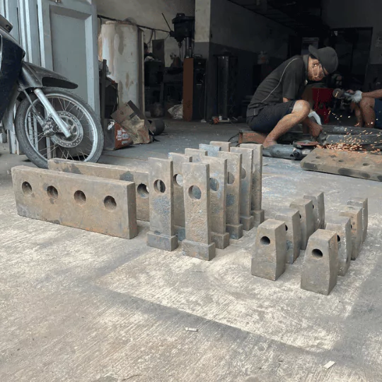 Hammer Pemecah Batu dari Material Mangan Steel